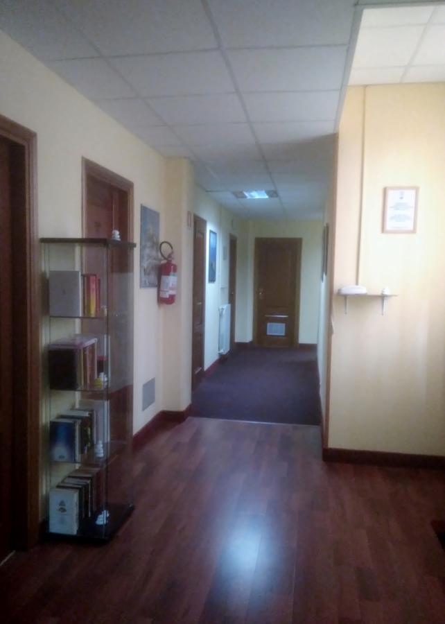 Giappone Inn Parking Hotel Ліворно Екстер'єр фото