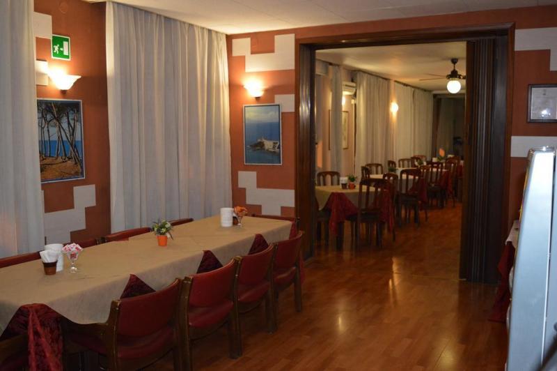 Giappone Inn Parking Hotel Ліворно Екстер'єр фото