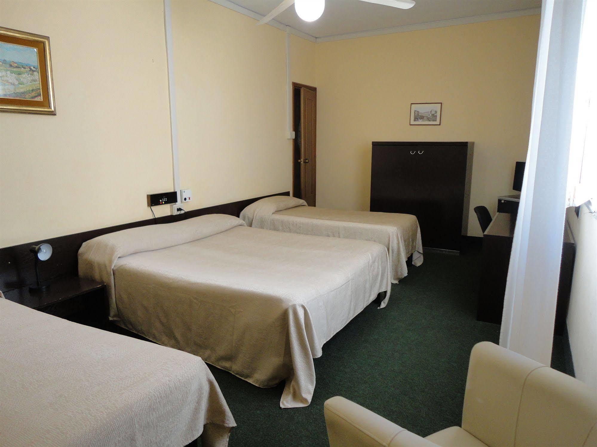 Giappone Inn Parking Hotel Ліворно Екстер'єр фото
